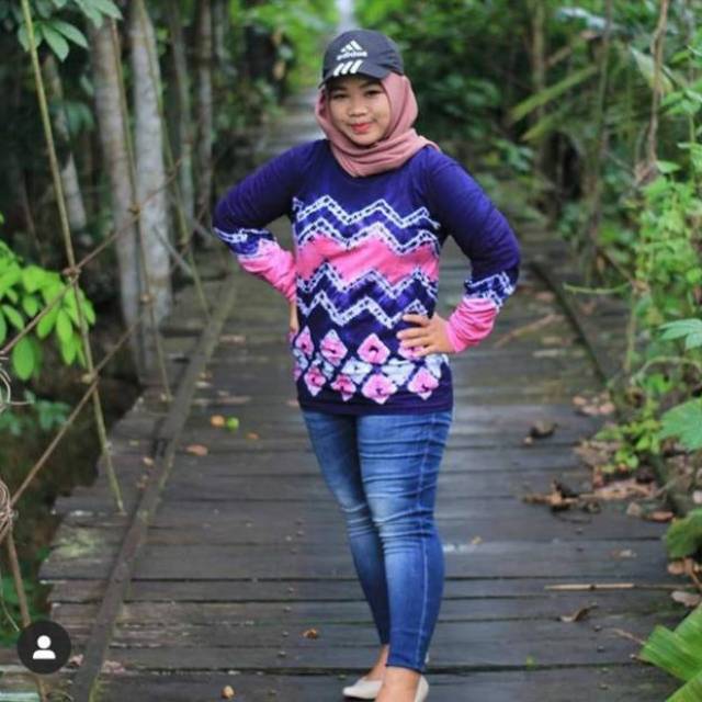 Kaos batik sasirangan