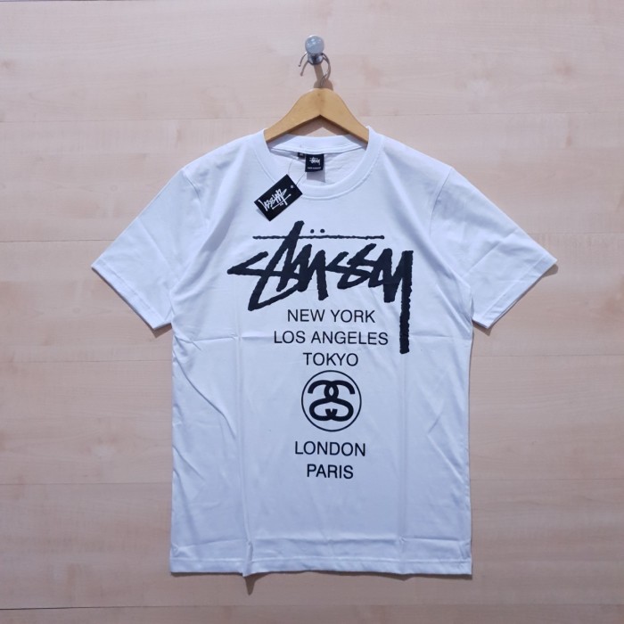 KAOS T SHIRT STUSSY WORLD TOUR TEE WHITE - M