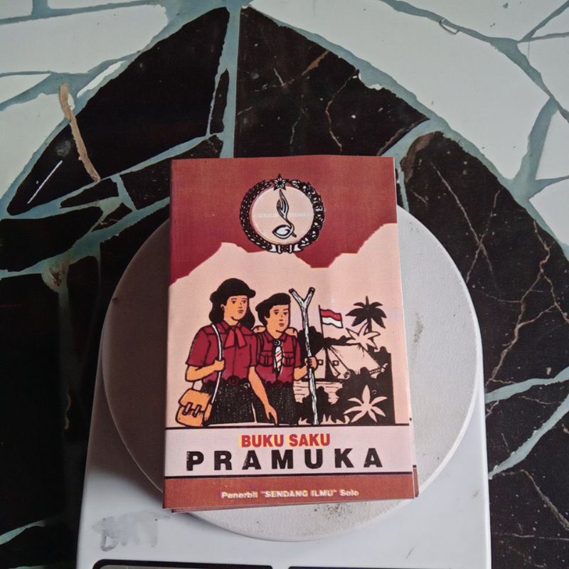 

10buku saku Pramuka