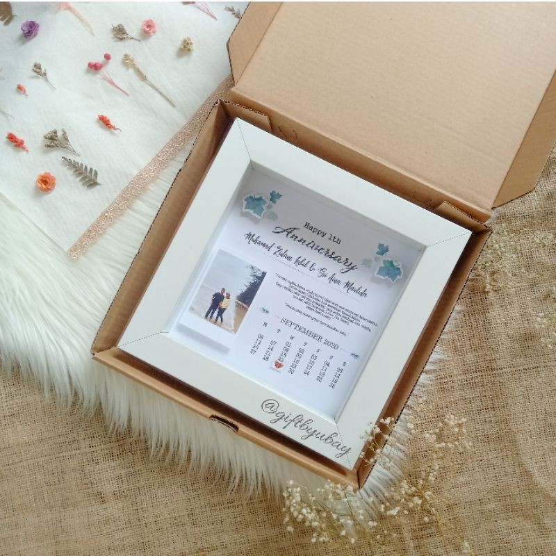 kado figura 3D dengan kalender | kado ulang tahun, anniversary, pernikahan