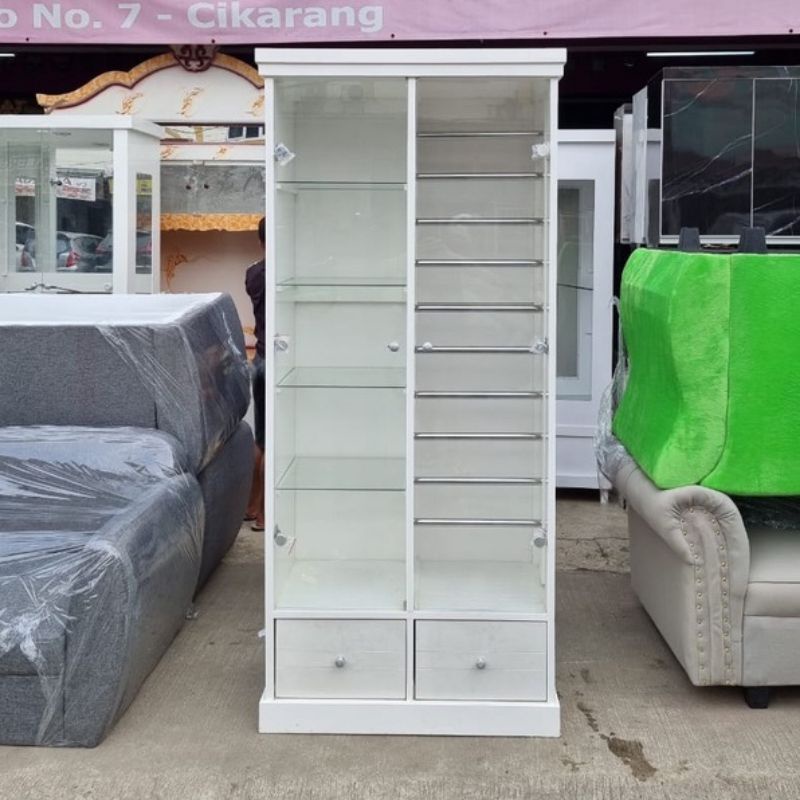 Lemari Pajangan Kaca / Lemari Pajangan tas dan Hijab 2 Pintu (Bekasi)