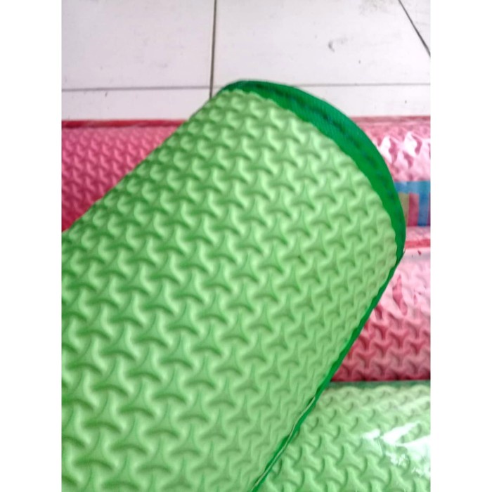 TIKAR-KARPET- TIKAR KARPET MATRAS PLASTIK TEBAL BENTOL KARPET PIKNIK -KARPET-TIKAR.