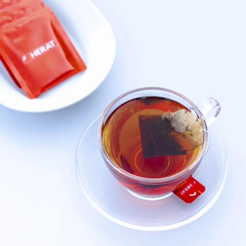 Herat Black Tea Saffron - Minuman Seduh Alami Teh Hitam dan Safron