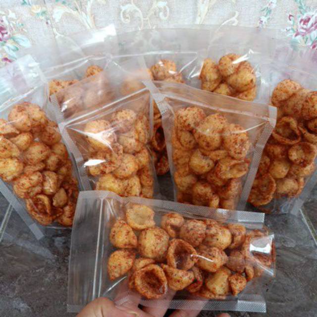 

Krupuk keong pedas 40gr