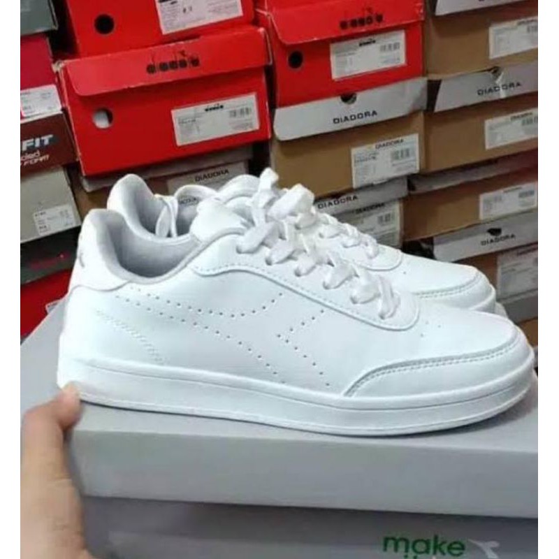 Ori Sale Sepatu Diadora Putih Cewek