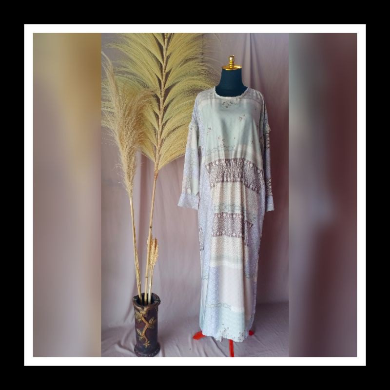 SOLD.. Kinali Dress Ria Miranda look a like