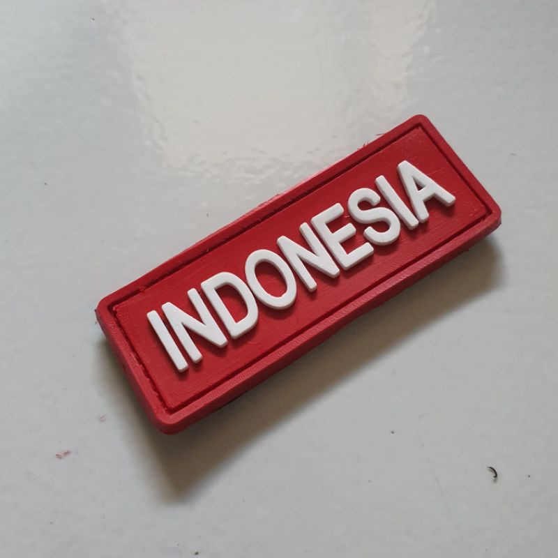 patch rubber logo tulisan indonesia dasar merah kecil / tempelan emblem karet velcro 3D