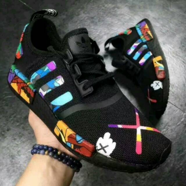 Sepatu Pria Wanita Anak Adidas NMD R1 Kaws Custom Full Black