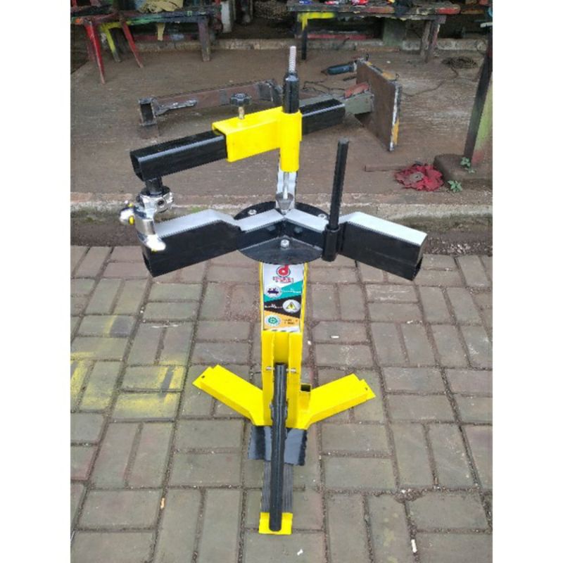 Alat pembuka ban motor NMAX,PCX,AEROX manual tyre changer manual praktis