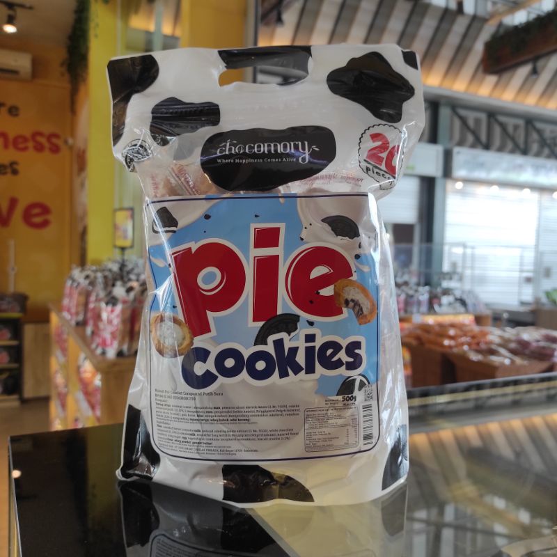 

Pie Cookies n Cream Chocomory isi 20