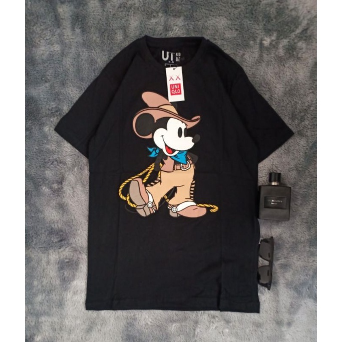 KAOS UNIQLO / TSHIRT UNIQLO x KAWS TOKYO PREMIUM DISTRO FULLTAG & LABEL TERMURAH-1