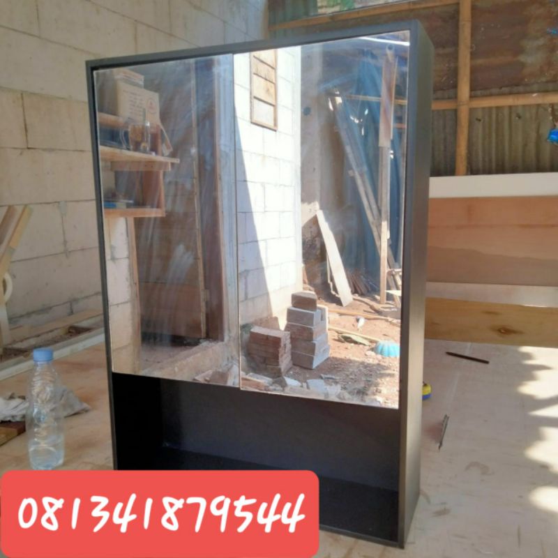 tolet gantung minimalis