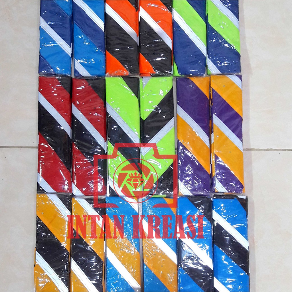 Scraf Pramuka Scout Tiga Warna Menyala