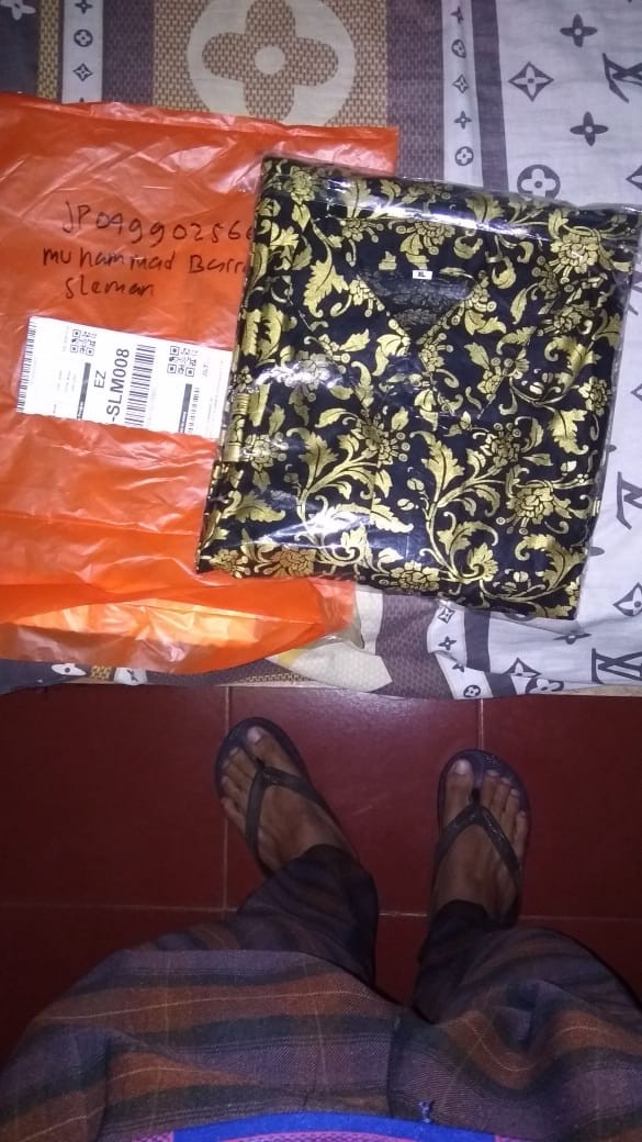 Kemeja Batik Motif Bakung Emas