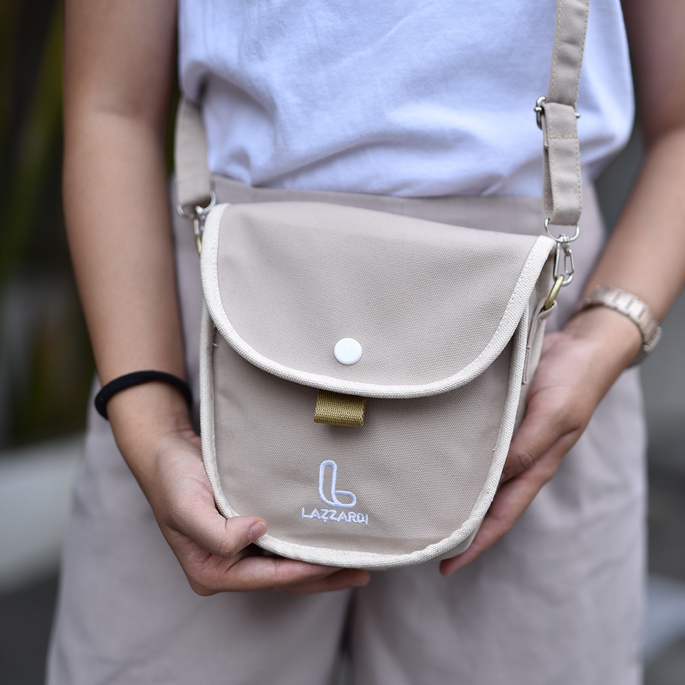 MEORI LATTE |ManNeedMe X LAZZARDI| Tas Handphone Wanita Sling Bag HP ORIGINAL