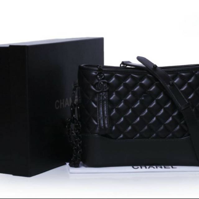 Tas Chanel Gabrielle Classic So Black with Box. Tas selempang wanita