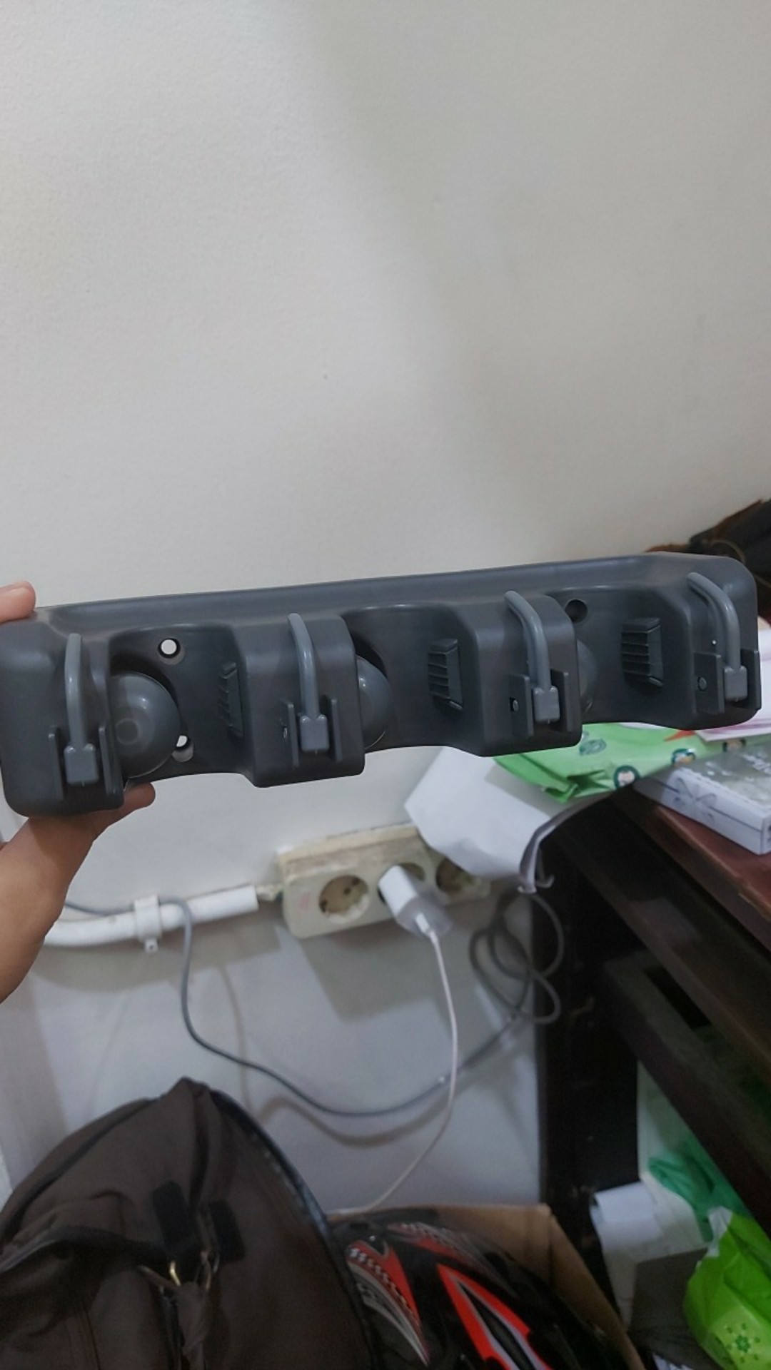 Gantungan Sapu Kain Pel Alat Kain Pel Hook Slot 3 Dan 5 Magic Mop Holder Hokee Store