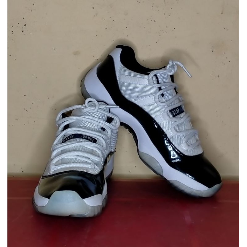 Jordan retro 11 second