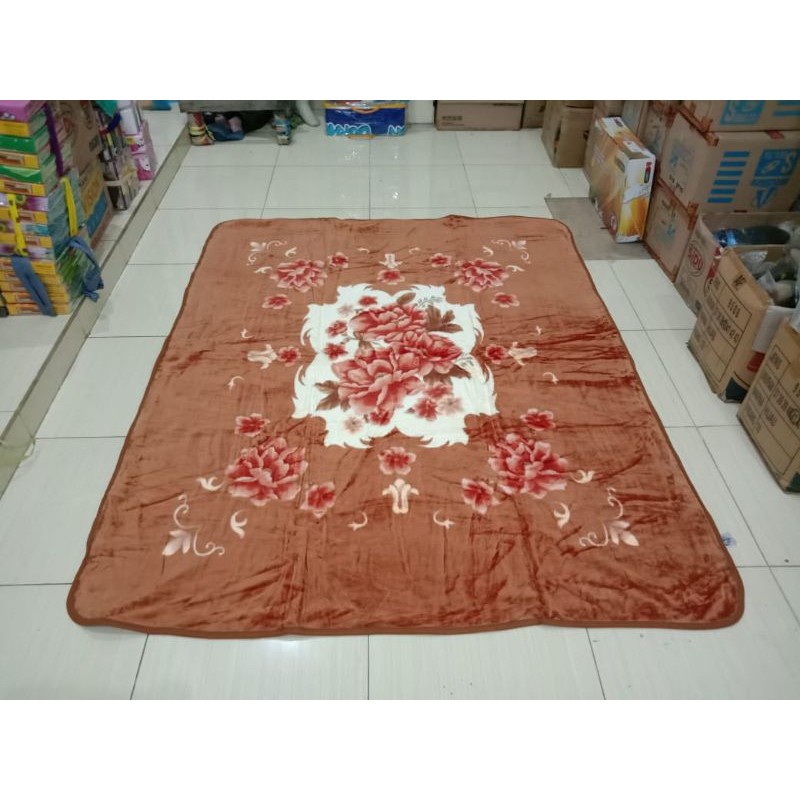 Selimut Champion Semi Jumbo Ukuran 180x210 cm Panel Halus Dan Tebal Kualitas Premium