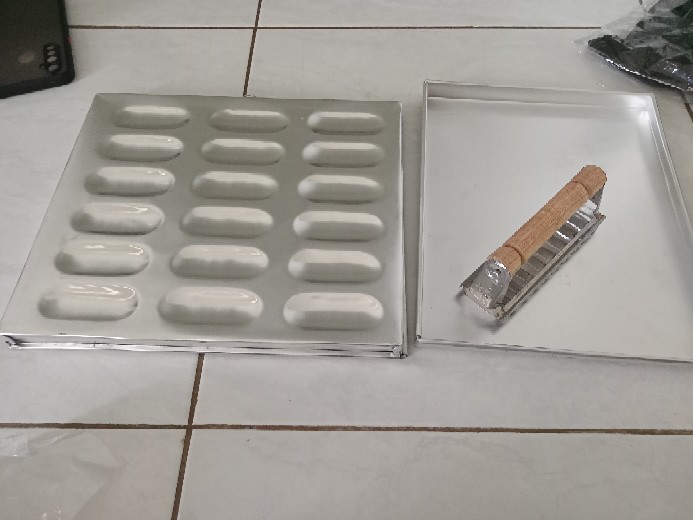 Cetakan Loyang Kue Lidah Kucing Lubang 18 - Perak Free Packing Bubble + Dus