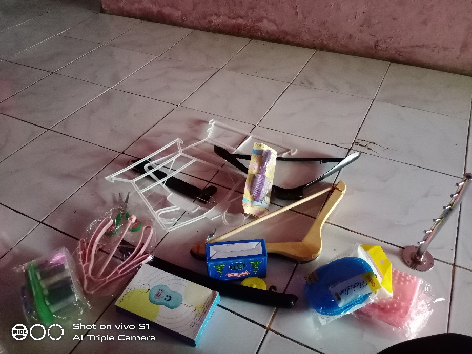 Hanger Jas Jepit / Gantungan Jas Besar