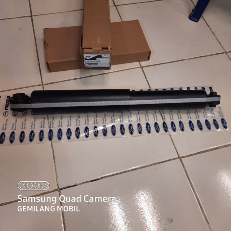 SHOCK BREAKER BELAKANG FORD RANGER 2.2 2200cc/ UC2P-28-700C 1SET ORIGINAL