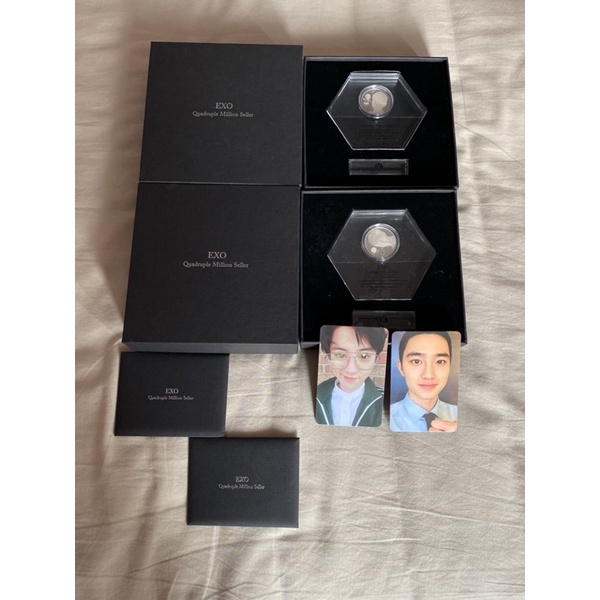 EXO - OFFICIAL MEDAL RARE GENERAL TYPE  CHANYEOL / KYUNGSOO D.O [ Quadruple Million Seller ]