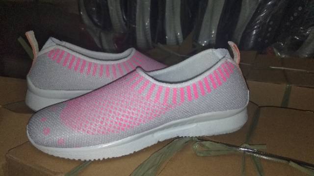 Sepatu Wanita Venom SlipOn A35-2 Sepatu Kekinian Sepatu Keren Sneaker Keren Sepatu Casual Sepatu Resmi Sepatu murah Sepatu  Olahraga