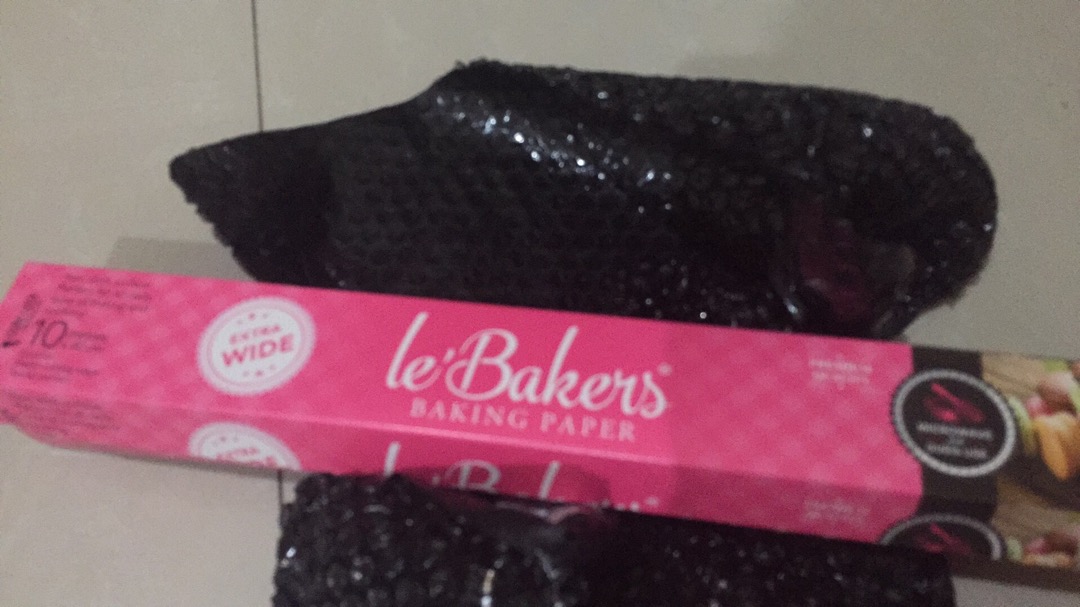 Le Bakers Baking Paper 40cm X 10m Free Bubble Wrap/baking Paper/kertas Roti