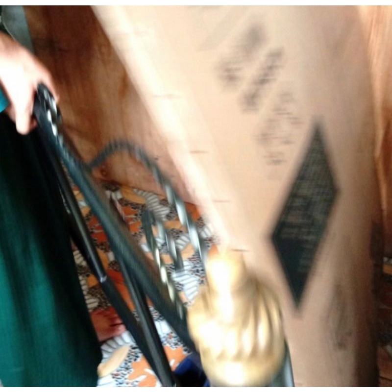 Ranjang besi bekas Dan masih lumayan bagus dan kuat