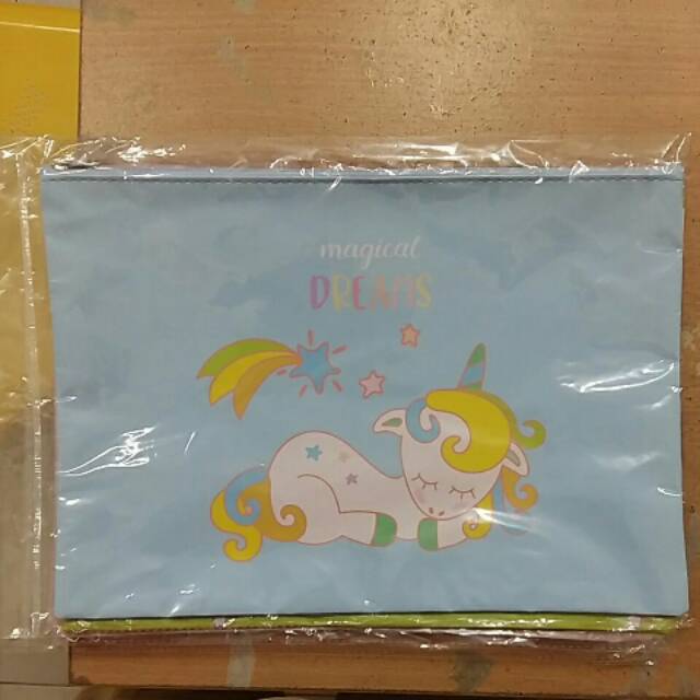

Map kain unicorn ukuran 34x25 cm lucu