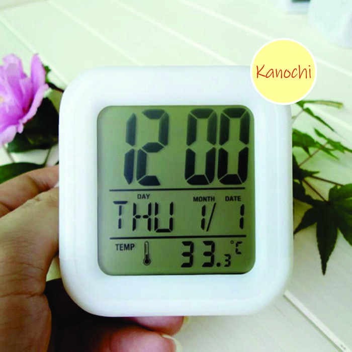 Jam Weker Unik Digital Alarm Desktop Clock Kubus 7 Warna Moody LED