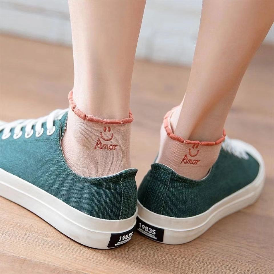 Gobra ♕ KK002 Kaos Kaki (Tanpa Kemasan) Wanita Tipis Pendek Semata Kaki Motif Smile Fashion Korea Women Sock Import Murah