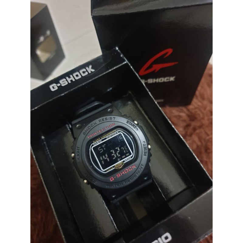Jam Tangan Pria  digital Terbaru  Anti Air Murah Gshock DW5700 Surabaya