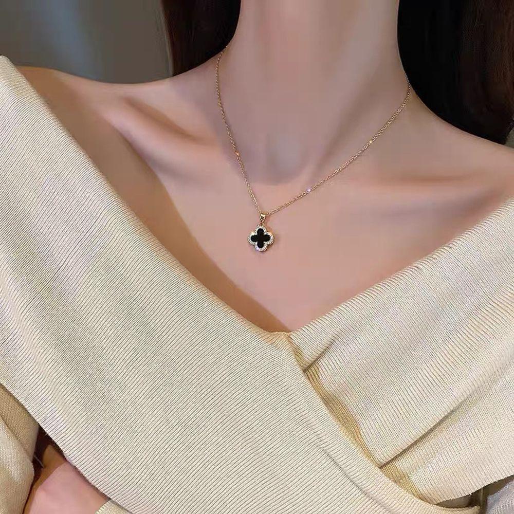 Needway Clover Kalung Kepribadian Indah Temperamen Shell Perempuan Keren Kalung Dua Sisi Wanita Kalung