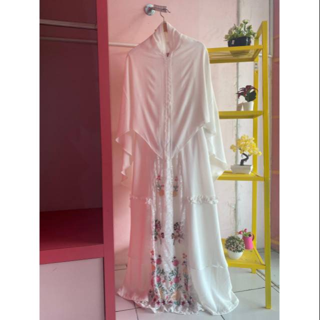 Baju gamis set khimar putih brokat mix crepe