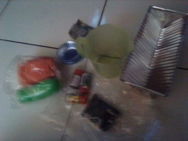 Cetakan Kue Mawar Warna Warni Per Lusin