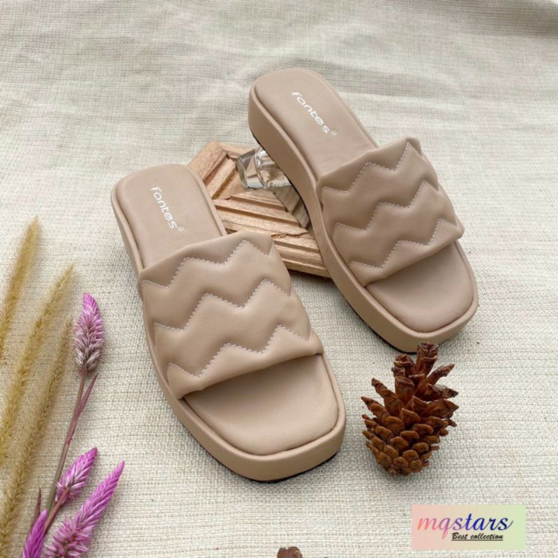 mqstars Sandal  Wanita Wedges Platform Kokop Empuk Motif Slop Gelombang