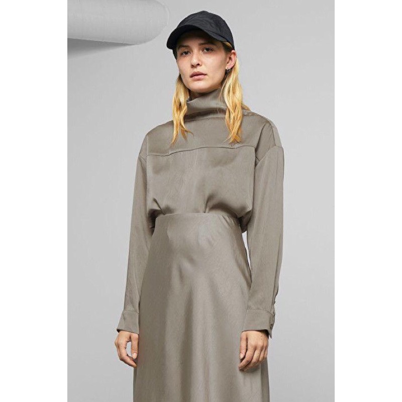 Weekday Moira Blouse Thick Satin Silk Top in Mole Taupe (20-7)