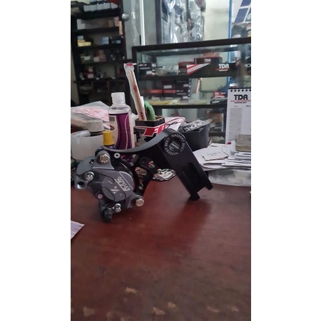 Kaliper KTC kytaco 2p KN01 grey + breket kaliper belakang new Ninja250 FI 2018 Nassertbeet