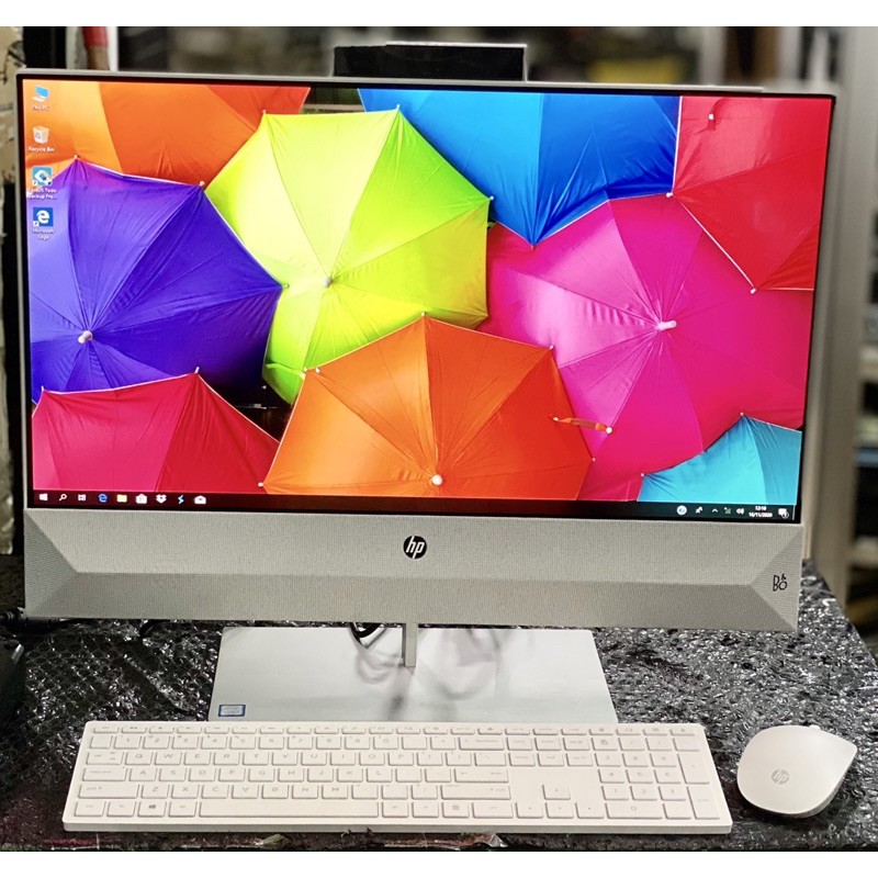 HP Pavilion White All-in-One PC Touchscreen 24inch Core i7-8700T / RAM 8GB / HDD 1TB Second Like New