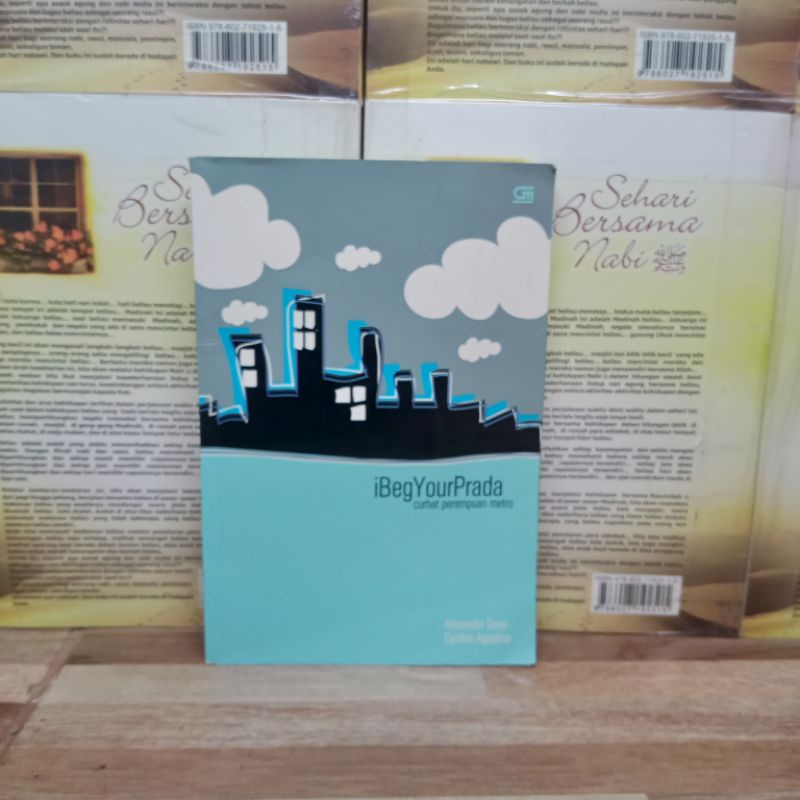

BUKU ORIGINAL - IBEG YOUR PRADA CURHAT PEREMPUAN METRO