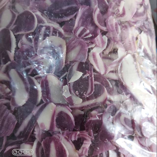 

Krupuk bawang ungu