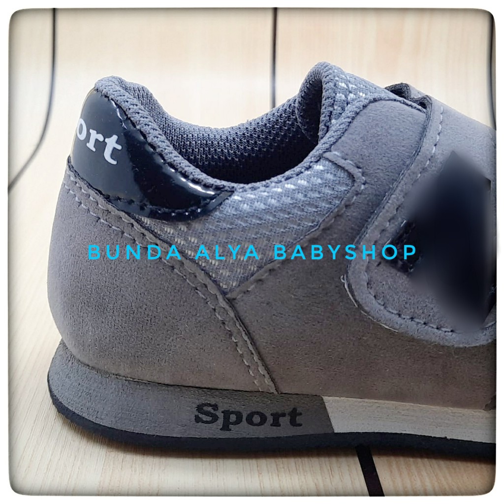 Sepatu Anak Laki Usia 5 6 Tahun Sneakers ABU Size 29 - 31 - Sepatu Anak Cowok Cewek Sporty Anti Licin