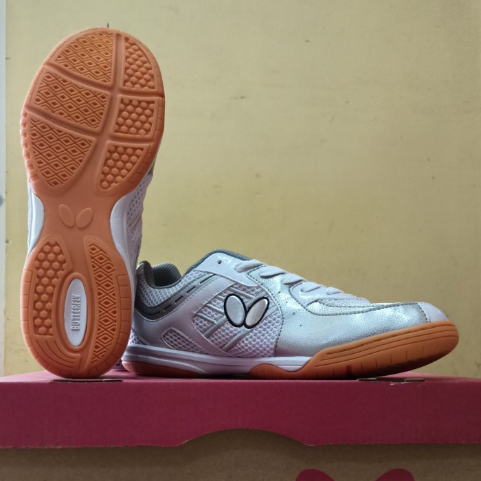 Sepatu pingpong Butterfly LEZOLINE-3 PUTIH - 43