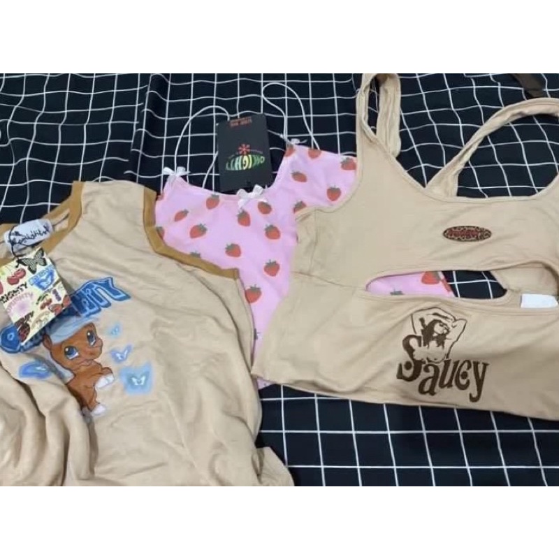 Omighty Tops Well Used