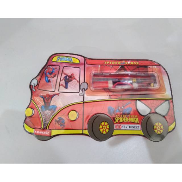 

Kotak pensil karakter 3