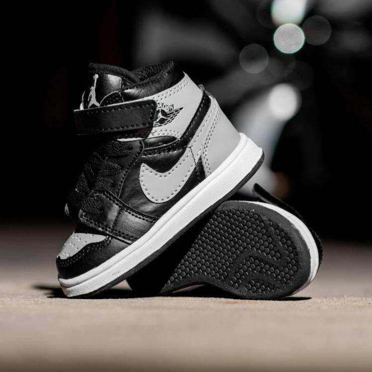 Banyak Dipakai.. Sepatu anak nike jordan hitam putih [grade original] sepatu anak sekolah laki laki