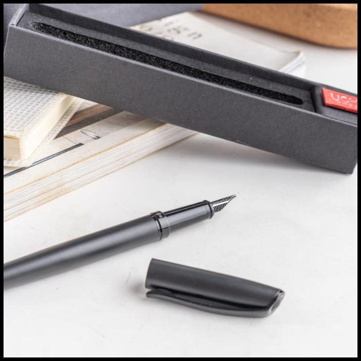 

Vanila | Uchii Exclusive Fountain Signature Pen | Pulpen / Pena Tinta Isi Ulang