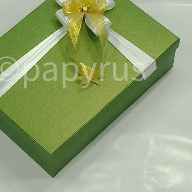 

✴ Papyrus 25x35 tinggi 10cm Kotak Kado Gift Box ➯